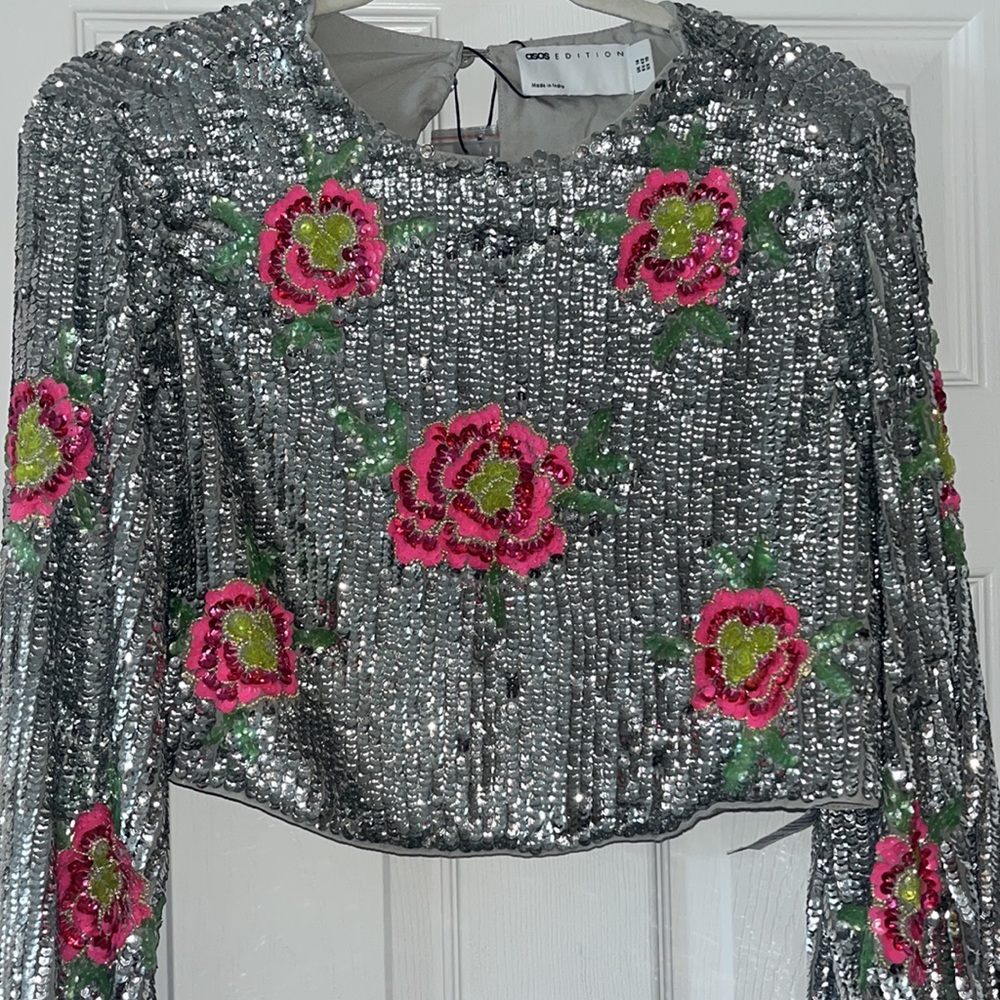 ASOS Edition blouson sleeve crop top in floral Sequin - Picture 2 of 10